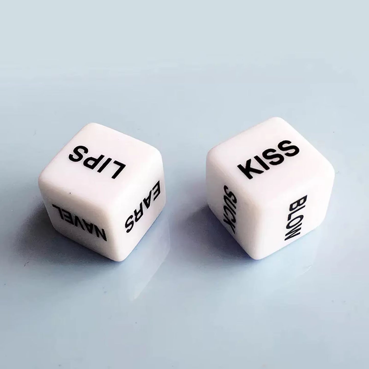 2Pcs Funny Glow in Dark Love Dice Toys Adult Couple Lovers Games Aid Sex Party Toy Valentines Day Gift for Boyfriend Girlfriend